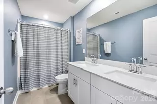 2010 Red Ash Dr, Charlotte, NC 28215 - Photo 26