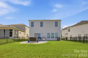 2010 Red Ash Dr, Charlotte, NC 28215 - Photo 36