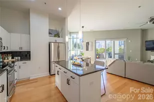 333 W Trade Street W, Charlotte, NC 28202 - Photo 30
