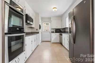 6408 Spring Garden Lane, Charlotte, NC 28213 - Photo 6