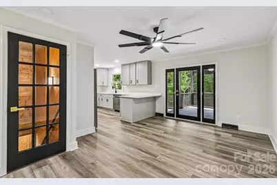 4908 Zephyr Lane, Charlotte, NC 28209 - Photo 10