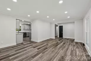 4908 Zephyr Ln, Charlotte, NC 28209 - Photo 6