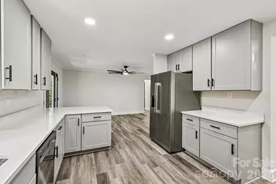 4908 Zephyr Lane, Charlotte, NC 28209 - Photo 16