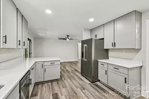 4908 Zephyr Ln, Charlotte, NC 28209 - Photo 16