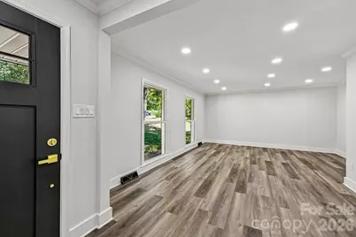 4908 Zephyr Lane, Charlotte, NC 28209 - Photo 8