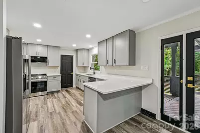4908 Zephyr Lane, Charlotte, NC 28209 - Photo 12