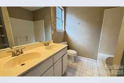 10121 Brawley Lane, Charlotte, NC 28215 - Photo 14