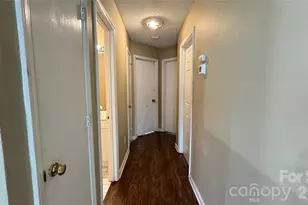 10121 Brawley Ln, Charlotte, NC 28215 - Photo 16