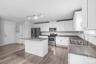 4921 William Caldwell Ave, Charlotte, NC 28213 - Photo 12