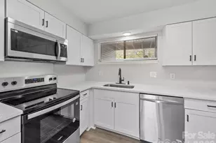 11222 Carmel Chace Dr, Charlotte, NC 28226 - Photo 12