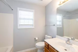 1521 Hyacinth Ct, Charlotte, NC 28215 - Photo 18