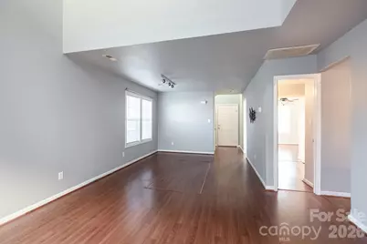 1521 Hyacinth Court, Charlotte, NC 28215 - Photo 6