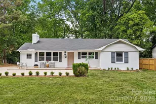 1915 Birchcrest Dr, Charlotte, NC 28205 - Photo 1