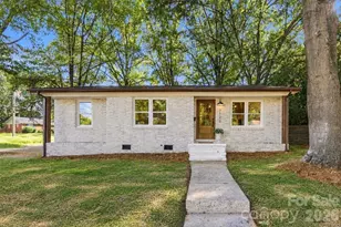 7126 Woodstream Dr, Charlotte, NC 28210 - Photo 1