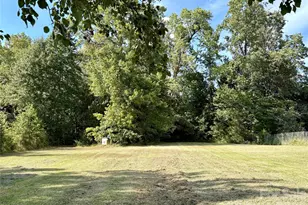 5928 Lewis Rd, Gastonia, NC 28052 - Photo 2