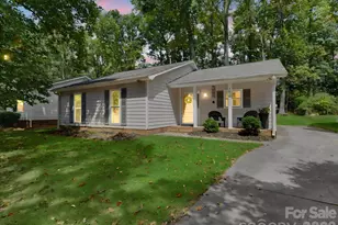 7239 Lockmont Dr, Charlotte, NC 28212 - Photo 40