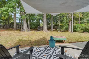 7239 Lockmont Dr, Charlotte, NC 28212 - Photo 36