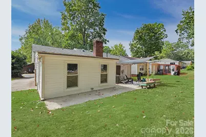 7239 Lockmont Drive, Charlotte, NC 28212 - Photo 16