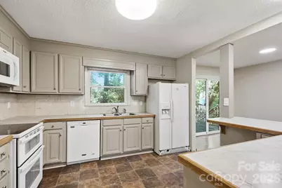 609 Old Farm Road, Statesville, NC 28625 - Photo 8