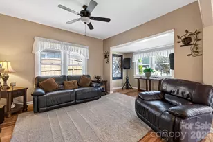 448 1st St SW, Hickory, NC 28602 - Photo 12