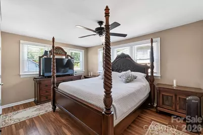 448 1st Street SW, Hickory, NC 28602 - Photo 20