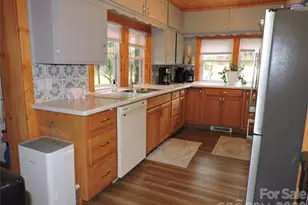 74 Vaughn Rd, Spruce Pine, NC 28777 - Photo 12