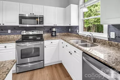 5016 Hickory Lake Lane, Matthews, NC 28105 - Photo 18