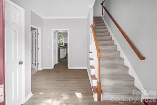 5016 Hickory Lake Ln, Matthews, NC 28105 - Photo 4