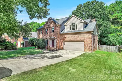 5016 Hickory Lake Lane, Matthews, NC 28105 - Photo 2