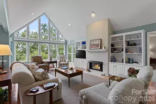 414 Ledgemont Ct, Flat Rock, NC 28731 - Photo 6