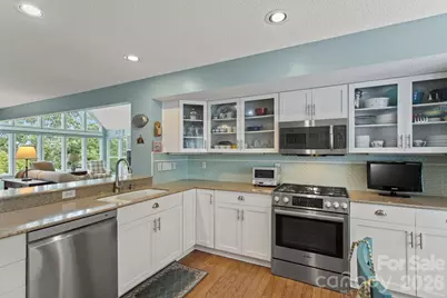 414 Ledgemont Court, Flat Rock, NC 28731 - Photo 16