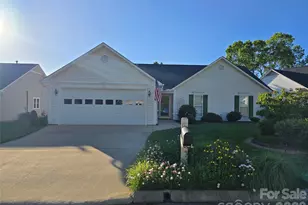 77 Stonehollow Rd, Fletcher, NC 28732 - Photo 2