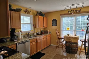 77 Stonehollow Rd, Fletcher, NC 28732 - Photo 8