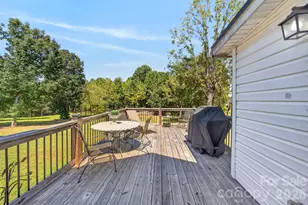 3276 E Calvin St, Claremont, NC 28610 - Photo 24