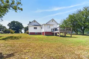 3276 E Calvin St, Claremont, NC 28610 - Photo 22