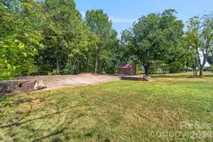 3276 E Calvin St, Claremont, NC 28610 - Photo 26