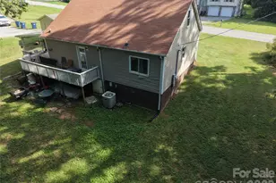 4266 Smokey Creek Rd, Lenoir, NC 28645 - Photo 6