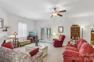 73 Foxtail Ct, Hendersonville, NC 28792 - Photo 6