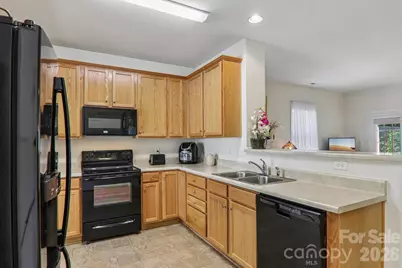 73 Foxtail Court, Hendersonville, NC 28792 - Photo 16