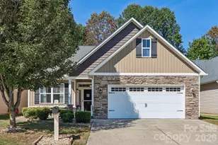 73 Foxtail Ct, Hendersonville, NC 28792 - Photo 1