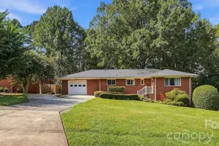 3319 Campbell Dr, Charlotte, NC 28205 - Photo 10
