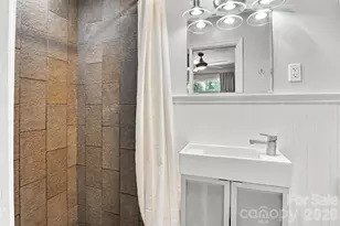 3319 Campbell Dr, Charlotte, NC 28205 - Photo 6