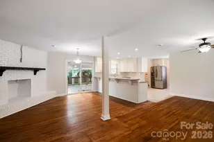 6414 Elmwood Cir, Charlotte, NC 28214 - Photo 2