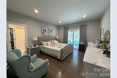 7902 Denbur Drive, Charlotte, NC 28215 - Photo 12