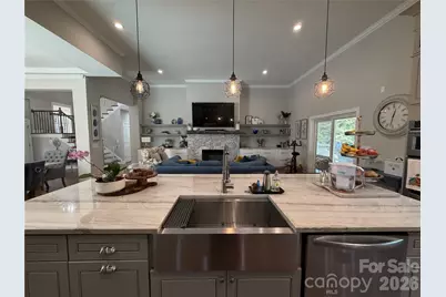 7902 Denbur Drive, Charlotte, NC 28215 - Photo 32