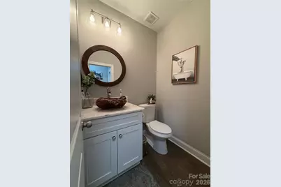 7902 Denbur Drive, Charlotte, NC 28215 - Photo 10