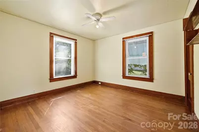 309 S Main Avenue S, Newton, NC 28658 - Photo 24