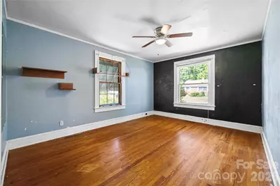 309 S Main Avenue S, Newton, NC 28658 - Photo 18