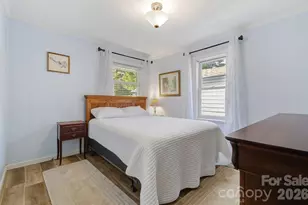 312 Jack St, Hendersonville, NC 28792 - Photo 4
