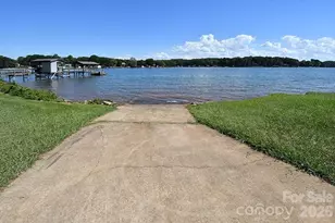 235 Crystal Cir, Mooresville, NC 28117 - Photo 2